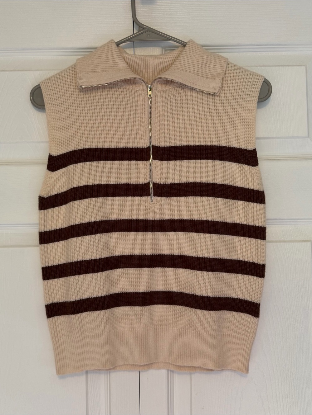 NEVER WORN Striped Zip-Neck Sleeveless Sweater Vest in Beige and Brown